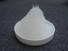 绝缘润滑脂 保护电气连接与运动部件的双重守护者
